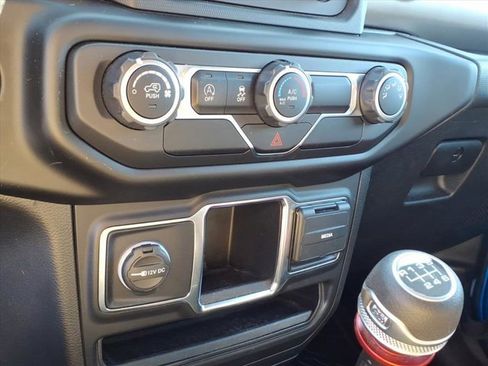 Used 2021 Jeep Wrangler Sport image 14