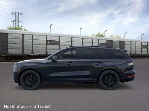 New 2026 Lincoln Aviator Reserve w/ Luxury Package RWD image 3