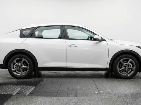 Used 2025 Kia K4 FWD image 11