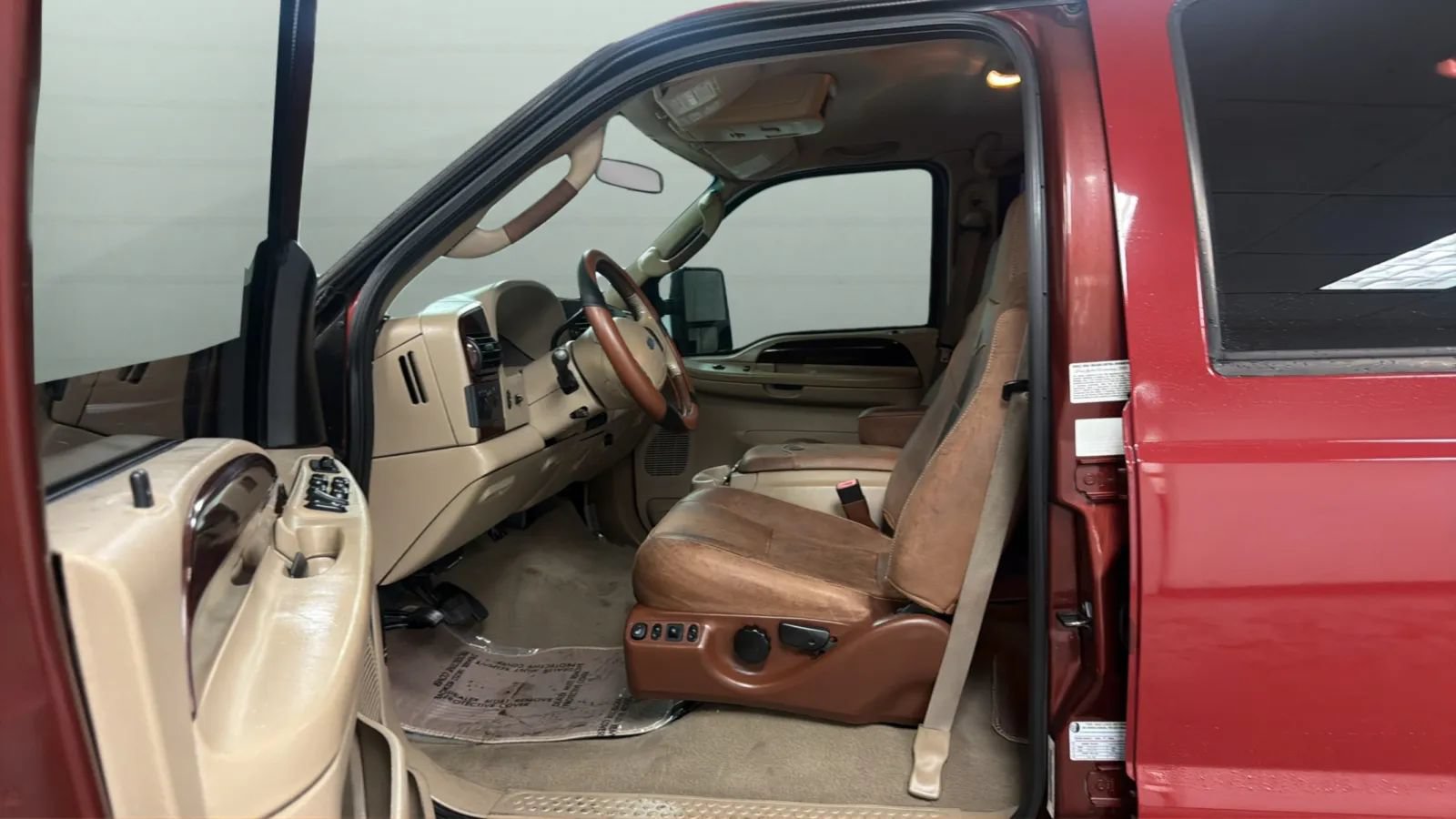 Used 2005 Ford F350 Lariat AWD/4WD image 19