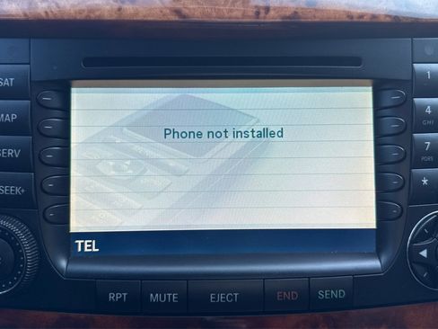 Used 2005 Mercedes-Benz E 500 4MATIC Sedan image 17