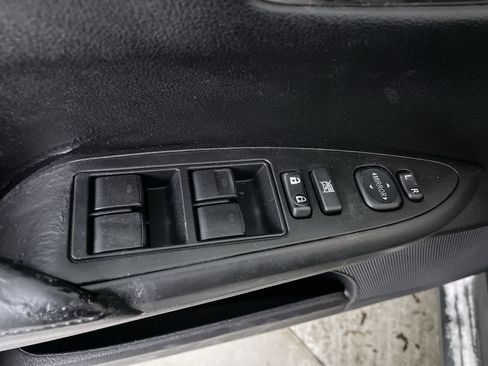 Used 2018 Toyota Avalon XLE image 11