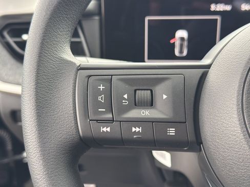 New 2026 Nissan Kicks S image 18