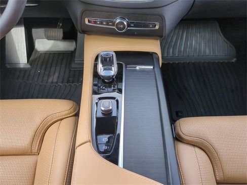 Certified 2023 Volvo XC90 T8 Ultimate w/ Protection Package Premier image 17