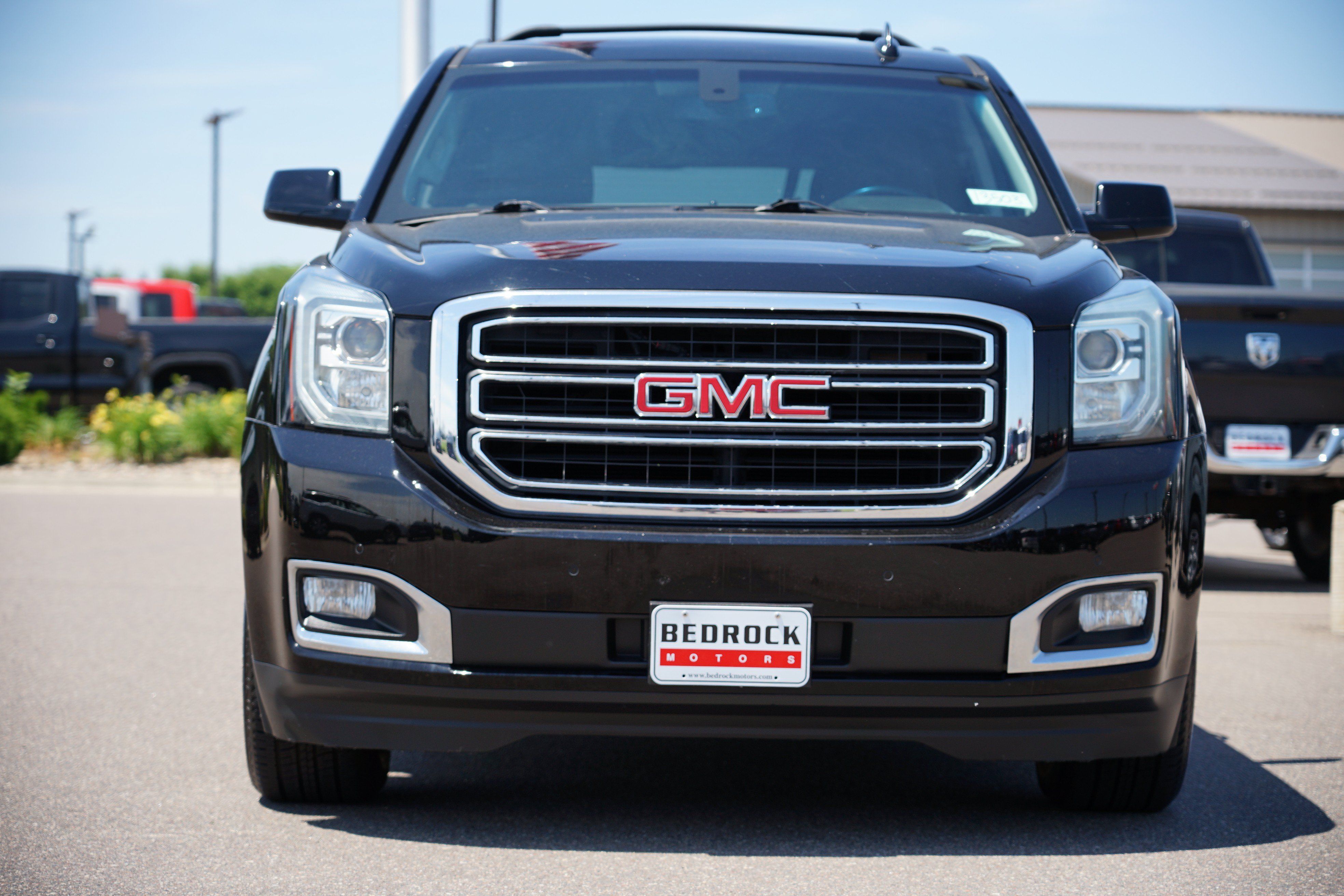 Used 2019 GMC Yukon XL SLE w/ SLE Value Package AWD/4WD image 8