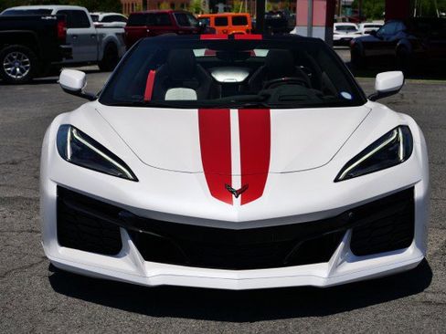 Used 2023 Chevrolet Corvette Z06 RWD image 5