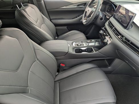 Certified 2026 INFINITI QX60 Luxe w/ Family Package image 29