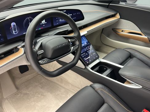 Used 2024 Lucid Air Touring AWD/4WD image 12