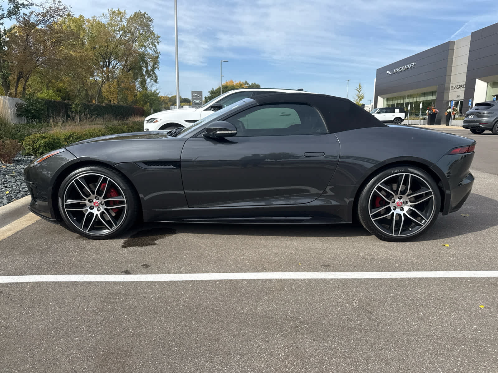 Used 2020 Jaguar F-TYPE Convertible RWD image 2