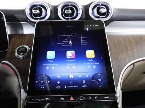 Used 2026 Mercedes-Benz GLC 300 4MATIC image 23