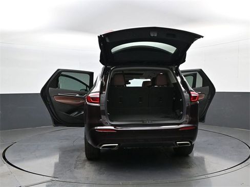 Used 2020 Buick Enclave Avenir w/ Avenir Technology Package image 33