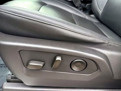 Used 2024 GMC Sierra 1500 SLT image 20