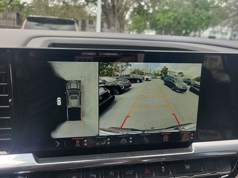 Used 2024 GMC Sierra 1500 SLT w/ SLT Premium Plus Package image 29