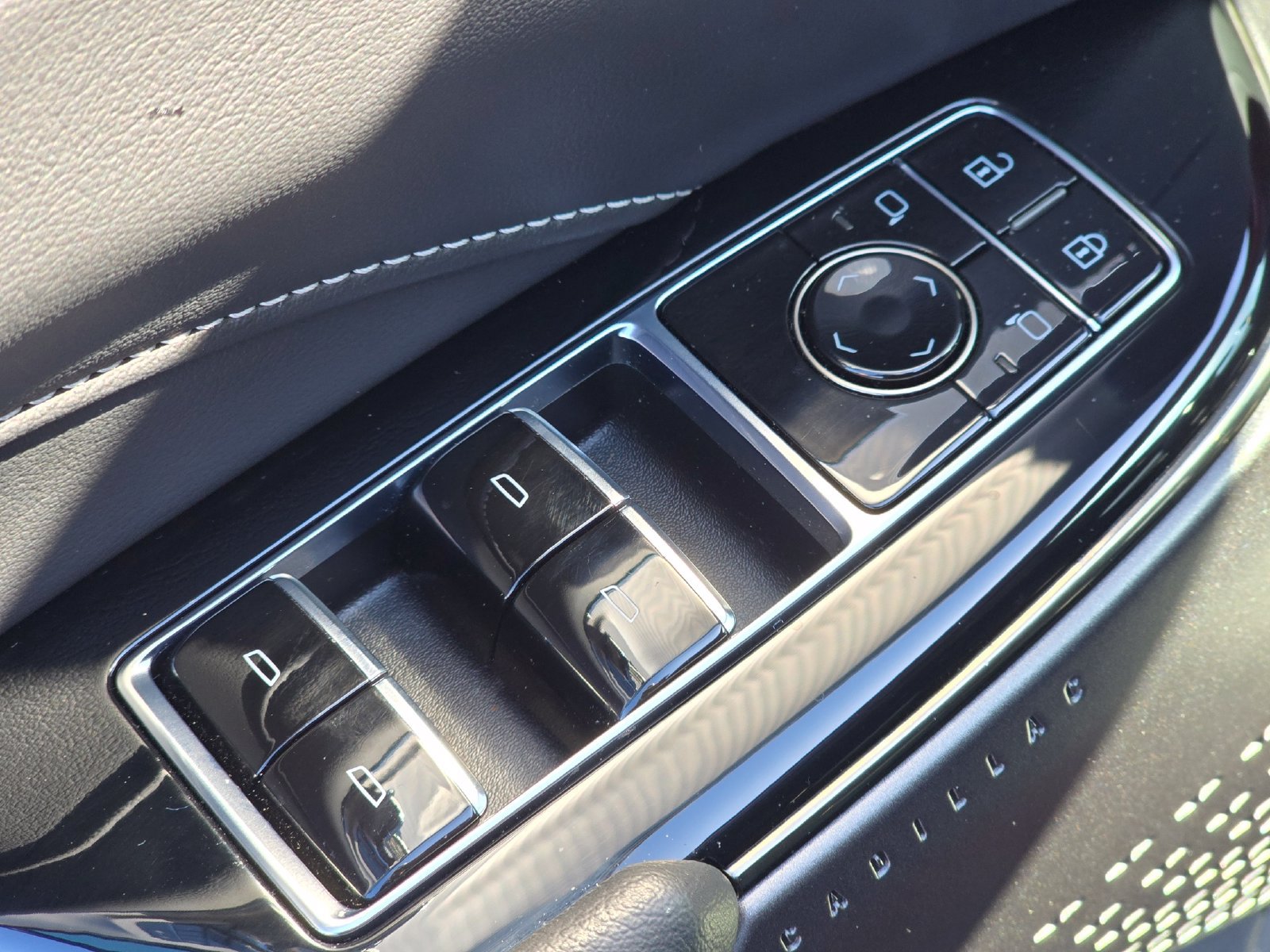 Used 2024 Cadillac Lyriq Tech AWD/4WD image 26