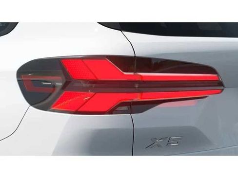 New 2026 BMW X5 xDrive40i AWD/4WD image 8