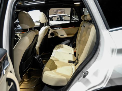 Used 2019 BMW X1 sDrive28i w/ Convenience Package image 33