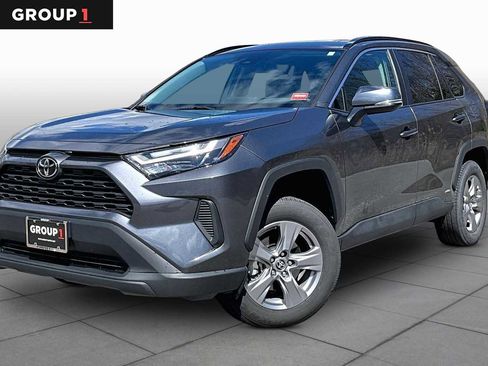 Used 2025 Toyota RAV4 XLE w/ Weather Package AWD/4WD image 1