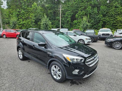 Used 2017 Ford Escape SE image 14