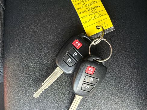 Used 2021 Toyota Tacoma SR5 image 24