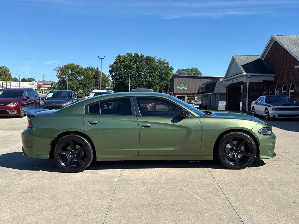 Used 2022 Dodge Charger R/T w/ Blacktop Package RWD image 16