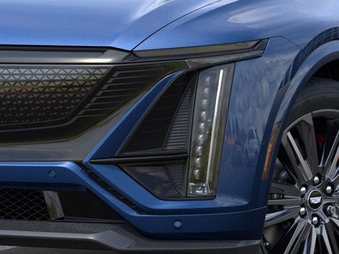 New 2026 Cadillac Lyriq V w/ Exterior Carbon Fiber Package image 10