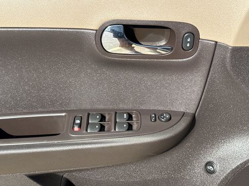 Used 2011 Chevrolet Malibu LS FWD image 14