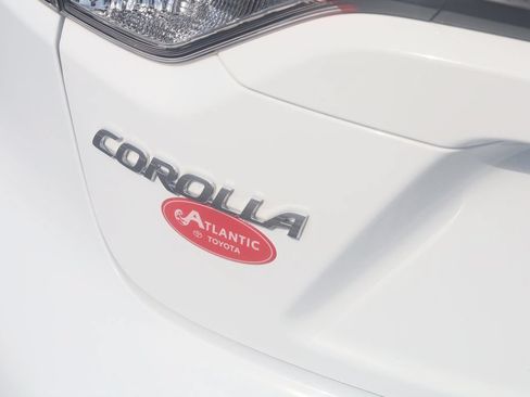 Used 2024 Toyota Corolla LE FWD image 19