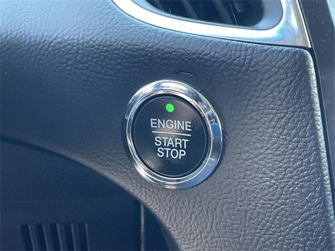 Used 2024 Ford Edge Titanium image 18