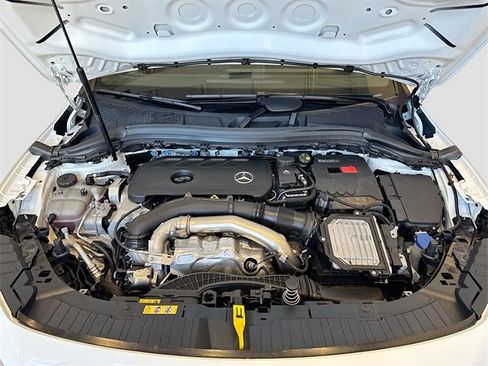 Certified 2025 Mercedes-Benz GLA 250 4MATIC image 31