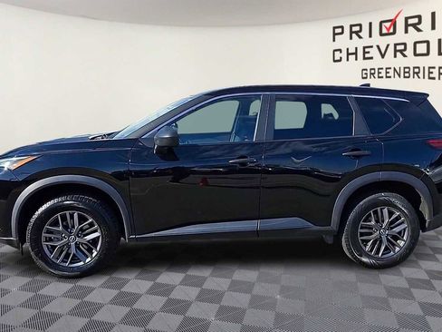 Used 2023 Nissan Rogue S image 5