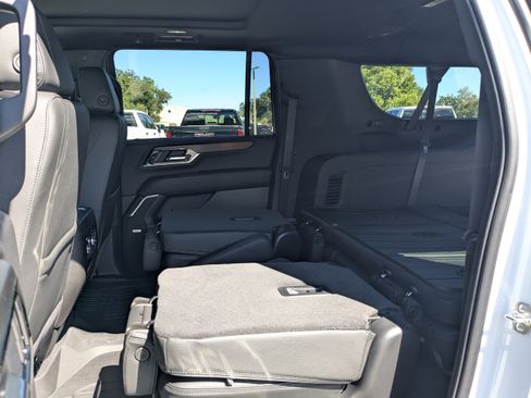 New 2026 GMC Yukon XL Denali w/ Sun & Power Step Package image 14
