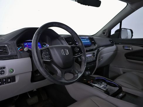 Used 2022 Honda Pilot Touring image 14
