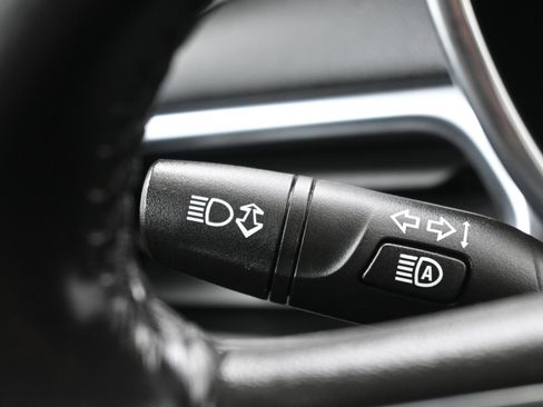 Used 2020 Chevrolet Equinox LT w/ Midnight Edition image 38