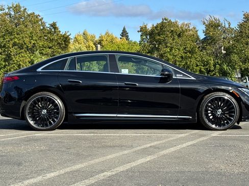 New 2026 Mercedes-Benz EQE 320 4MATIC Sedan image 8