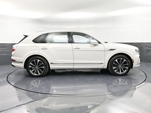 Certified 2023 Bentley Bentayga V6 image 9