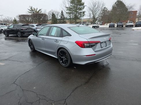 Used 2023 Honda Civic Sport image 5