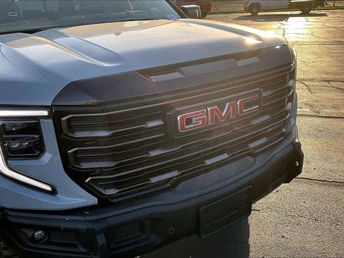 Used 2024 GMC Sierra 1500 AT4X image 3