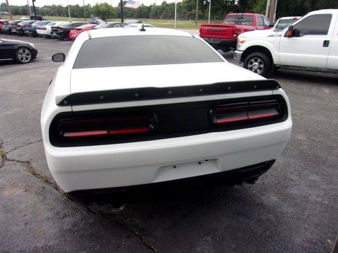 Used 2021 Dodge Challenger R/T Scat Pack RWD image 5