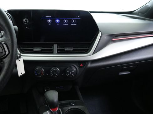 Used 2024 Chevrolet Trax RS image 18