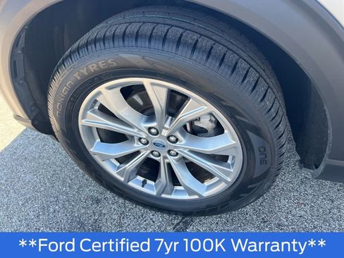Used 2023 Ford Explorer XLT w/ Equipment Group 202A AWD/4WD image 31