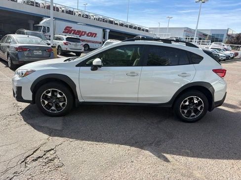 Used 2020 Subaru Crosstrek 2.0i Premium w/ Moonroof Package 2 AWD/4WD image 2