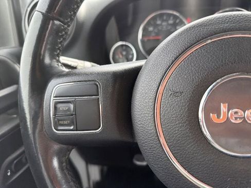 Used 2018 Jeep Wrangler Sport AWD/4WD image 22