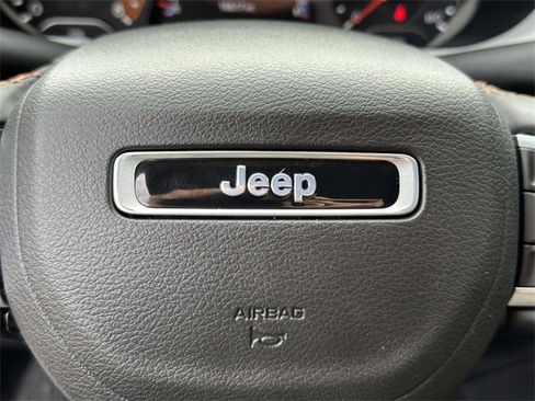 Certified 2022 Jeep Compass Limited image 24