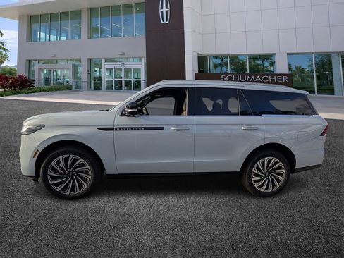 New 2026 Lincoln Navigator Black Label AWD/4WD image 4