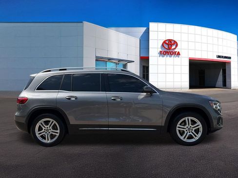 Used 2021 Mercedes-Benz GLB 250 4MATIC image 8