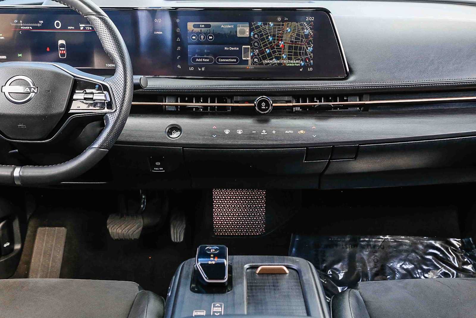 Used 2024 Nissan Ariya AWD image 13