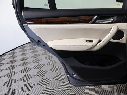 Used 2017 BMW X3 sDrive28i image 13
