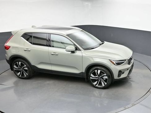 Used 2025 Volvo XC40 B5 Ultra w/ Climate Package AWD/4WD image 18