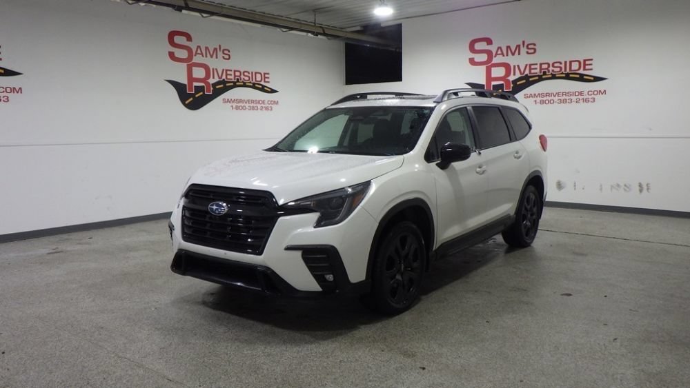 Used 2025 Subaru Ascent Bronze Edition AWD/4WD image 1