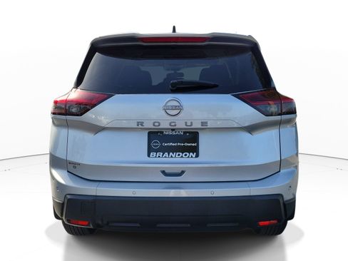 Certified 2025 Nissan Rogue S FWD image 6